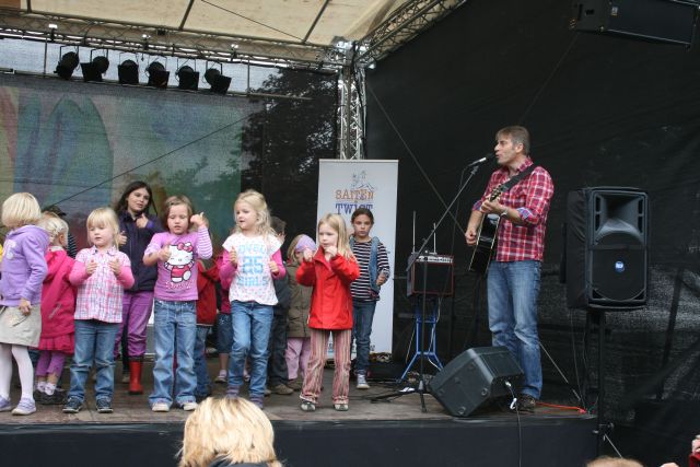 gal/2011/2011 Gruga - Tag des Kindes/2011 Saitentwist Gruga Tag des Kindes 31.07 033.JPG